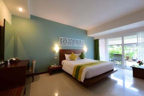 Deluxe Room | In-room safe, free cribs/infant beds, free WiFi, bed sheets