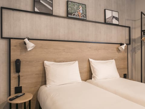 Standard Room, 2 Twin Beds | Premium bedding, desk, blackout drapes, soundproofing