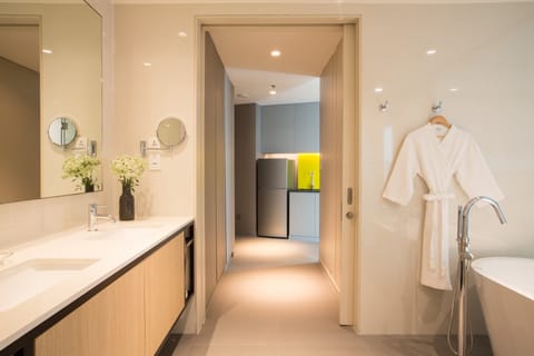 Premier Studio | Bathroom | Free toiletries, hair dryer, bathrobes, slippers