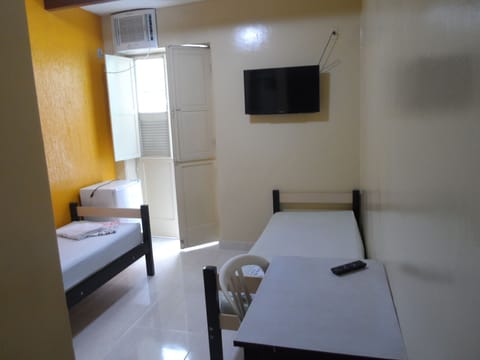 Standard Single Room | Minibar, iron/ironing board, free WiFi