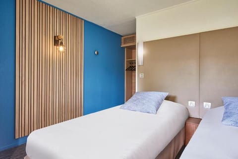 Standard Twin Room | Premium bedding, desk, soundproofing, free WiFi