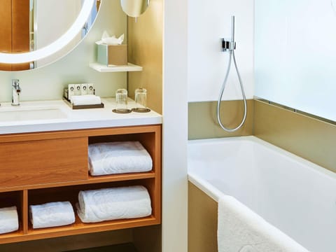 Premium bedding, minibar, in-room safe, desk