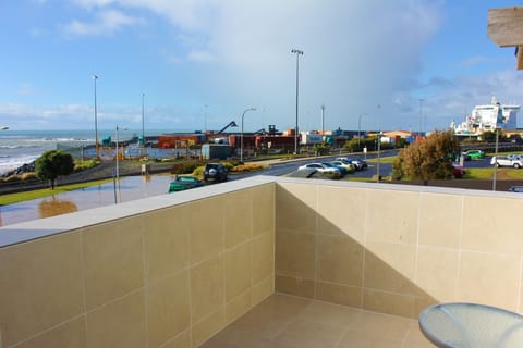 Oceanfront Twin with Harbour View  | Balcony