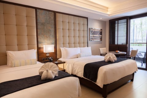 Premier Room (Beach Wing) | Premium bedding, in-room safe, desk, laptop workspace