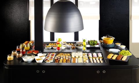 Daily buffet breakfast for a fee