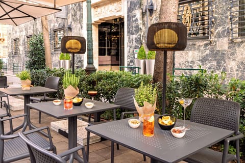 Breakfast, lunch, dinner served; Mediterranean cuisine 