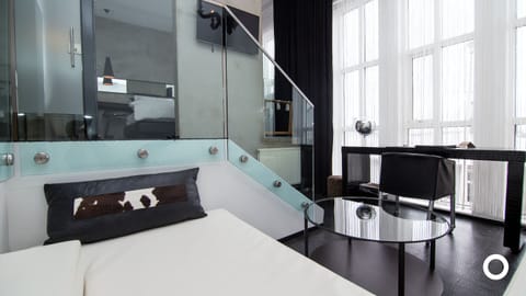 Loft Suite | Minibar, in-room safe, desk, laptop workspace