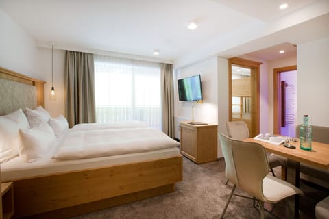 Family Quadruple Room | Premium bedding, minibar, in-room safe, desk