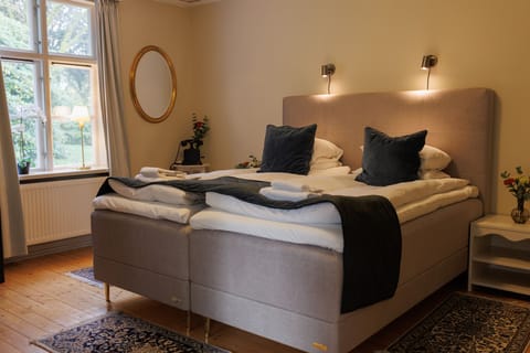 Standard Double Room | Free WiFi, bed sheets