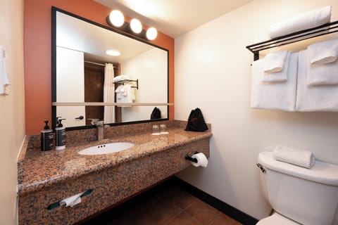 King Pool view Balcony | Bathroom | Hair dryer, towels, soap, shampoo