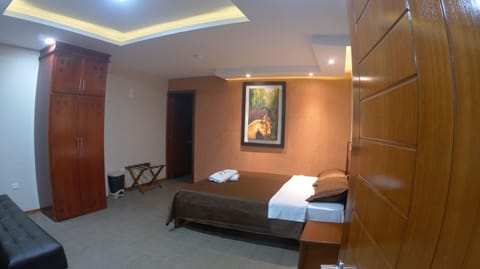 Deluxe Room, 1 Queen Bed