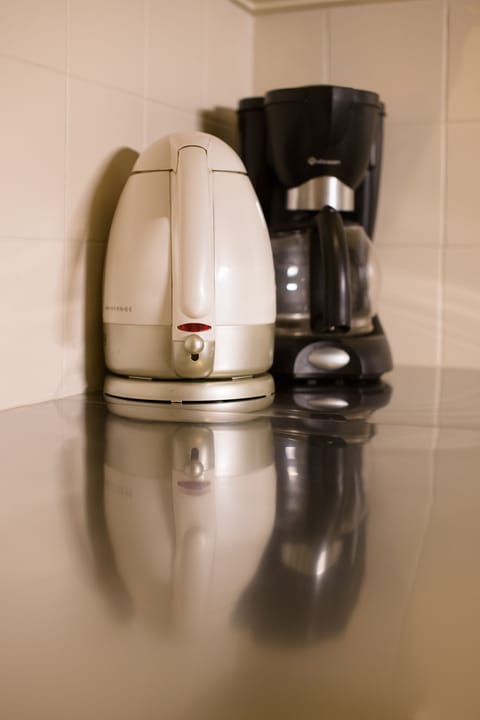 Apartment, 1 Bedroom, Balcony (2 adults) | Private kitchen | Coffee/tea maker, electric kettle