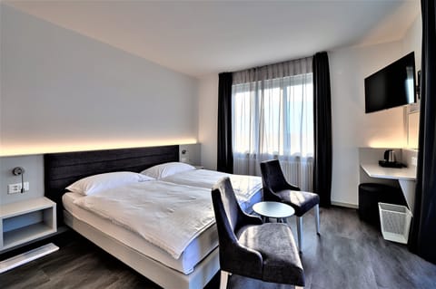 Minibar, in-room safe, desk, soundproofing