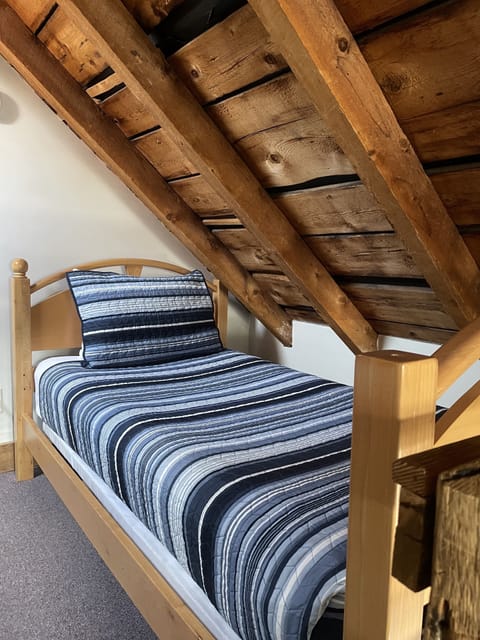 Family Loft, Multiple Beds | Individually decorated, individually furnished, iron/ironing board