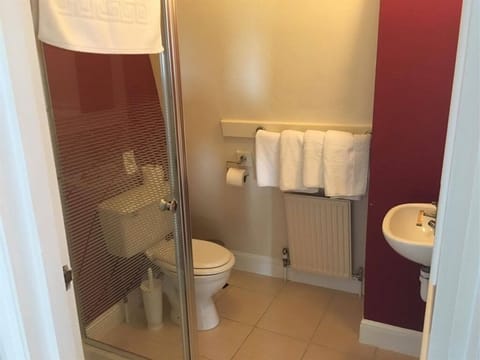 Suite, Ensuite | Bathroom