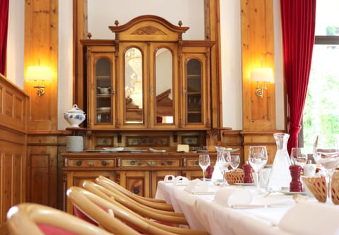 Daily buffet breakfast (CHF 20.00 per person)