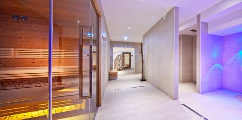 Sauna, spa tub, steam room, body treatments, hot stone massages