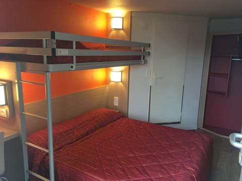 Standard Room, Multiple Beds (1 Double and 1 Single bed) | Desk, blackout drapes, soundproofing, free WiFi