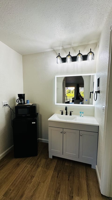 Free toiletries, towels, soap, shampoo