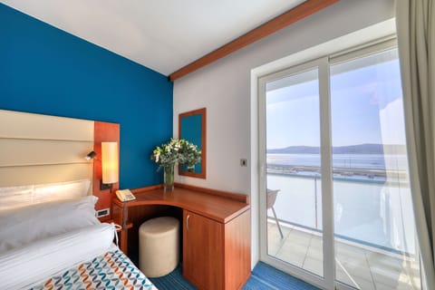 Superior Double Room, Balcony (Sea View) | Hypo-allergenic bedding, minibar, in-room safe, desk