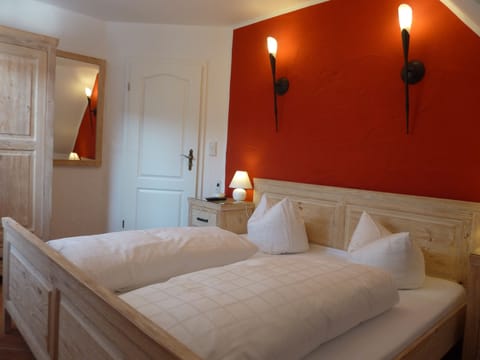 Standard Suite, 1 Bedroom, Kitchenette | Free minibar items, free WiFi, bed sheets