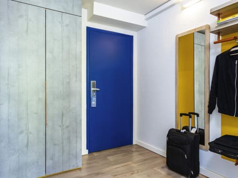 Desk, iron/ironing board, free cribs/infant beds, free WiFi