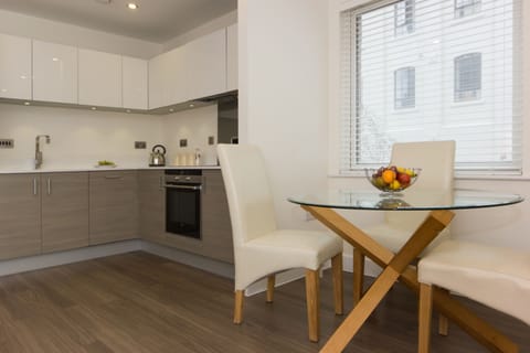 Apartment, 1 Bedroom | In-room dining