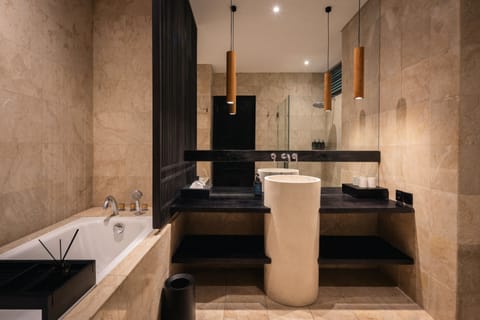 Signature Room (Sadara) | Bathroom | Separate tub and shower, deep soaking tub, free toiletries, hair dryer