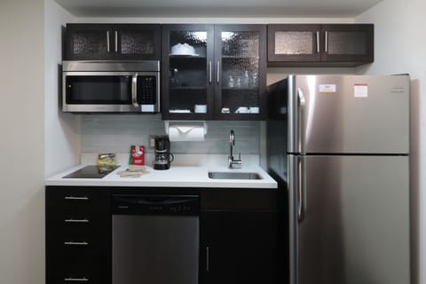 Premium bedding, in-room safe, individually furnished, desk