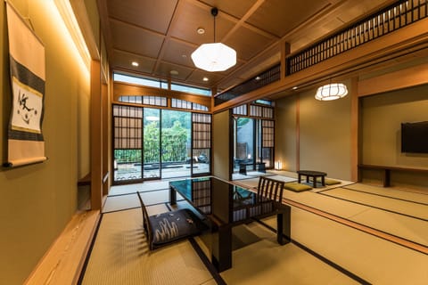 Executive Suite with Open-air Onsen Bath, Non Smoking (Dinner starts at 5pm) | In-room safe, blackout drapes, cribs/infant beds, free WiFi