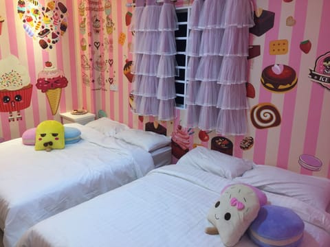 Signature Quadruple Room | Children's theme room