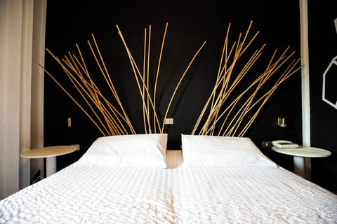 Classic Double Room | Desk, free WiFi, bed sheets