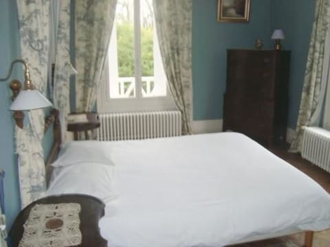 Double Room (Iris) | Iron/ironing board, free cribs/infant beds, free WiFi