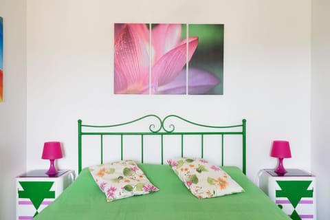 Desk, blackout drapes, free WiFi, bed sheets