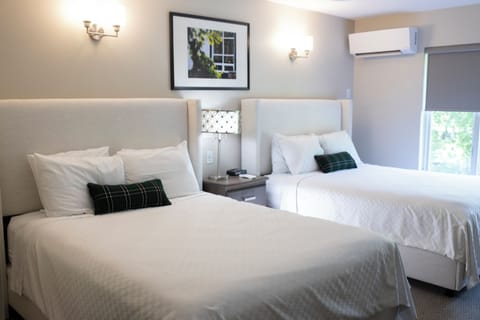 Traditional Double Room, Patio | Premium bedding, desk, iron/ironing board, free WiFi