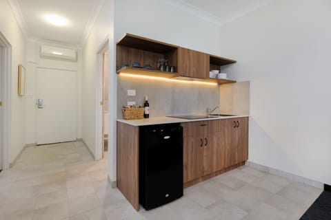 Family Suite | Private kitchenette | Electric kettle