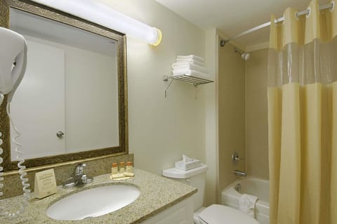 Combined shower/tub, eco-friendly toiletries, hair dryer, towels