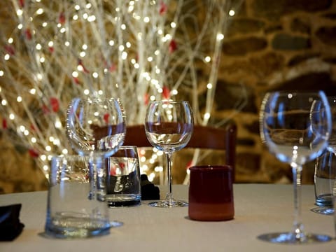 Breakfast, lunch, dinner served; French cuisine