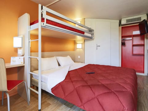 Standard Room, Multiple Beds (1 Double and 1 Single bed) | Desk, blackout drapes, free WiFi, bed sheets