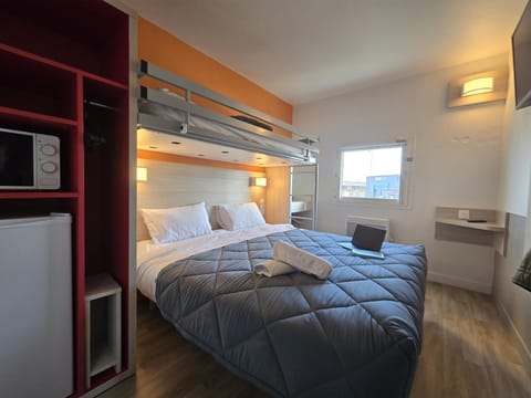 Standard Room, Multiple Beds (1 Double and 1 Single bed) | Desk, blackout drapes, free WiFi, bed sheets