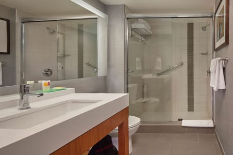 Room (2 Queen Beds with Sofabed, High Floor) | Bathroom | Free toiletries, hair dryer, bathrobes, towels