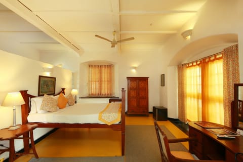 Deluxe Twin Room | Desk, free WiFi, bed sheets