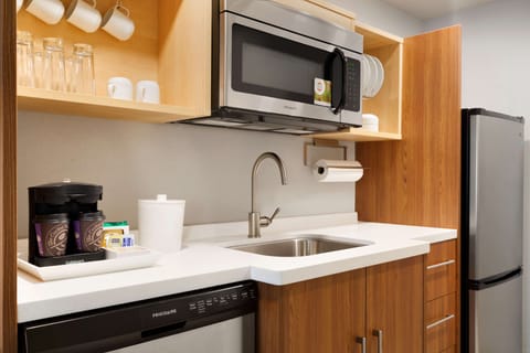 Studio, 2 Queen Beds, Non Smoking | Private kitchen | Full-size fridge, microwave, dishwasher, cookware/dishes/utensils