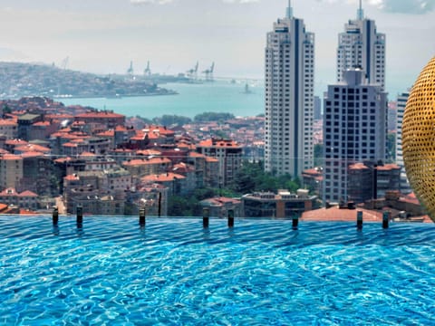 Indoor pool, seasonal outdoor pool, sun loungers