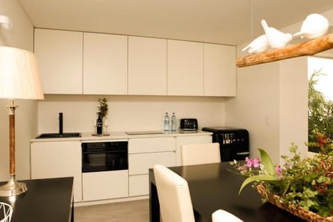 Apartment, 2 Bedrooms (Villa Syrah) | Private kitchenette | Espresso maker, electric kettle