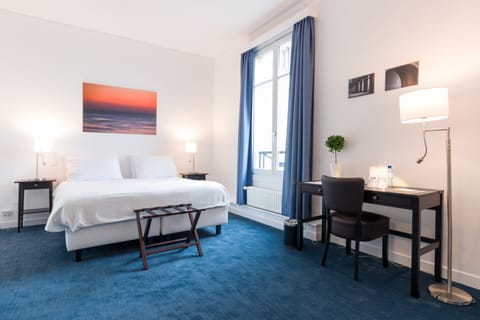 Classic Double or Twin Room | In-room safe, desk, iron/ironing board, free WiFi