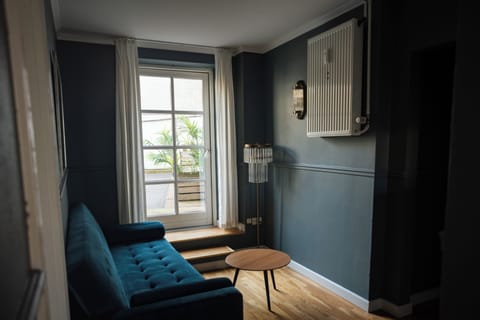 X-Large, Bath tub | Premium bedding, in-room safe, individually decorated