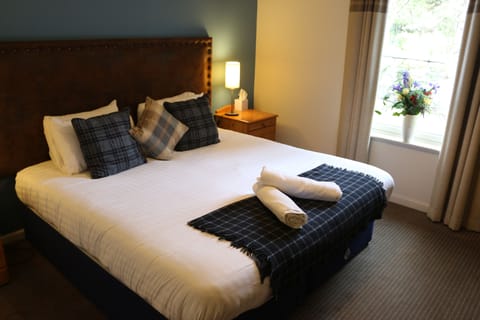 Superior Double or Twin Room, Garden View | Down comforters, individually furnished, desk, iron/ironing board