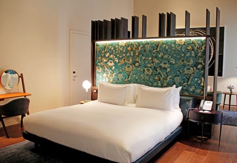 Suite | Premium bedding, free minibar, in-room safe, individually decorated