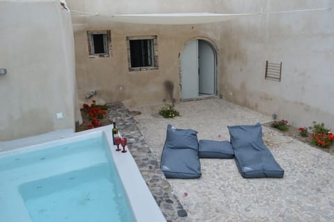 House, 2 Bedrooms | Terrace/patio